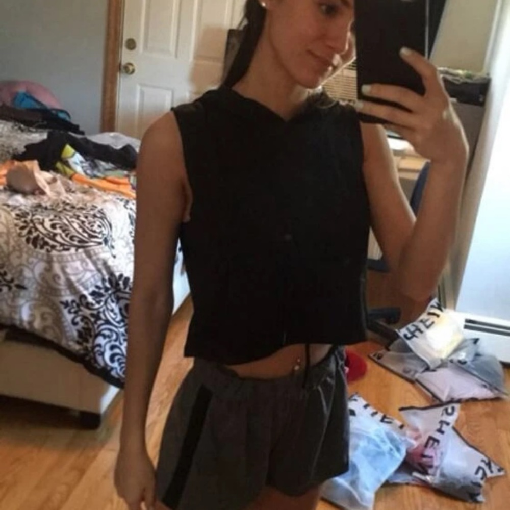 Drawstring hoodie tank top work out